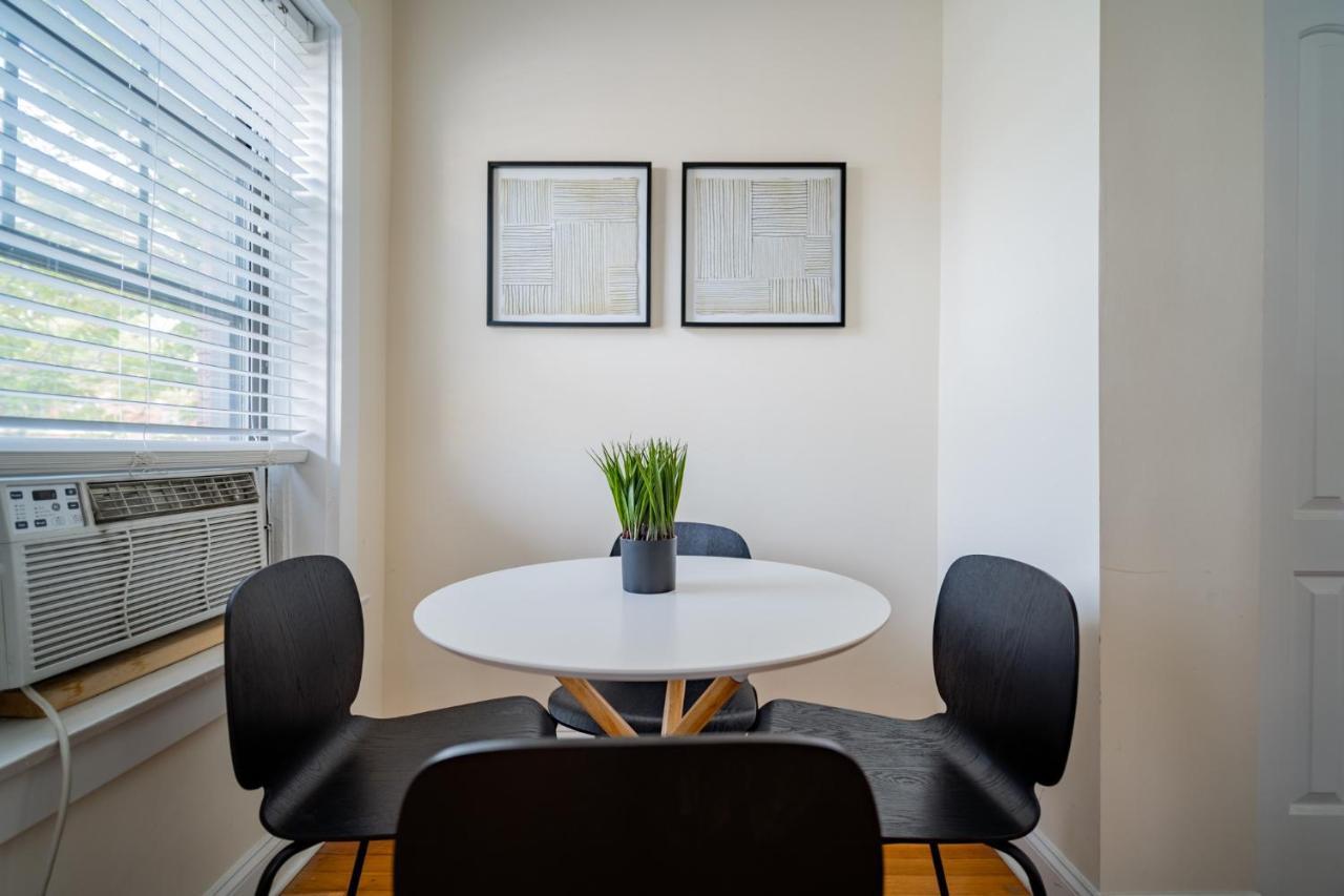 3-Bedroom Gem Apt With In-Unit Laundry - Lawndale 1 & 2 Rep Chicago Kültér fotó