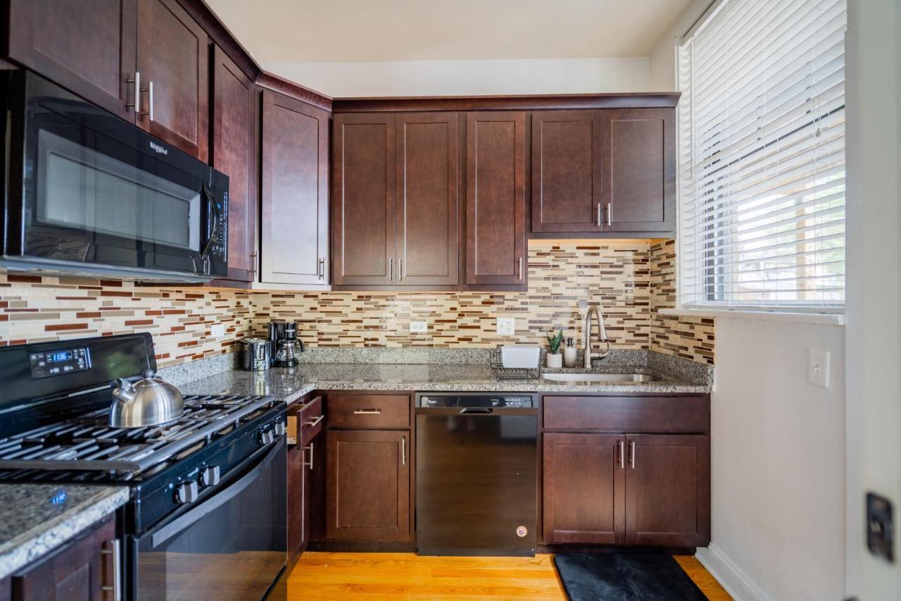 3-Bedroom Gem Apt With In-Unit Laundry - Lawndale 1 & 2 Rep Chicago Kültér fotó