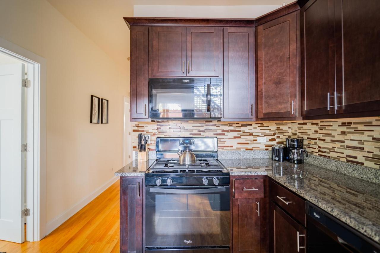 3-Bedroom Gem Apt With In-Unit Laundry - Lawndale 1 & 2 Rep Chicago Kültér fotó